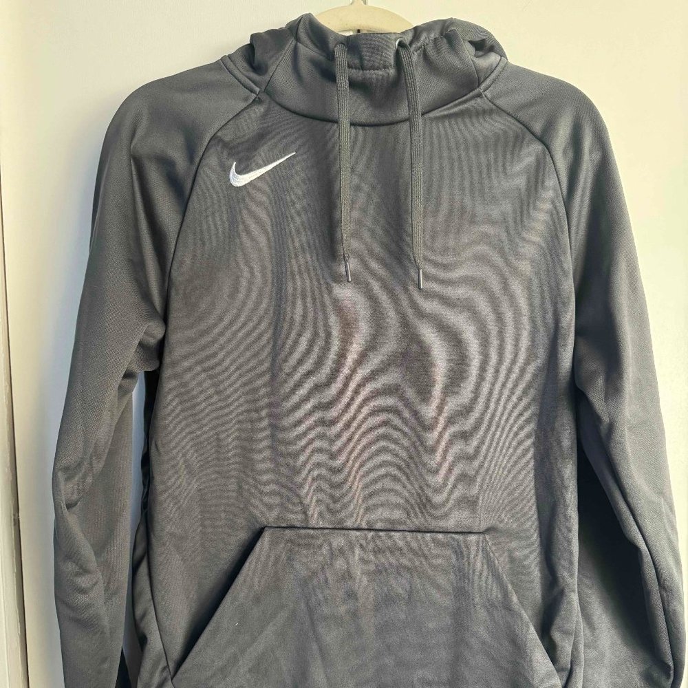 NEW Nike DriFit Pullover Hoodie - Retails for $79